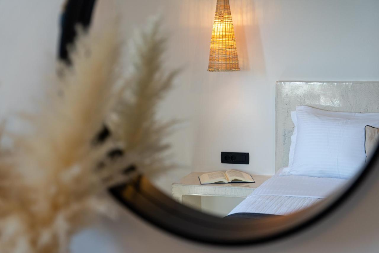 Almira Luxury Suites Perivolos  Luaran gambar