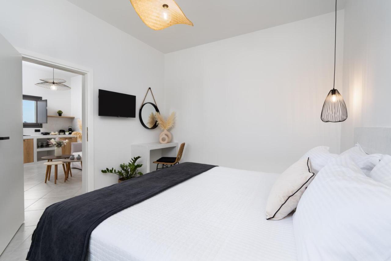 Almira Luxury Suites Perivolos  Luaran gambar